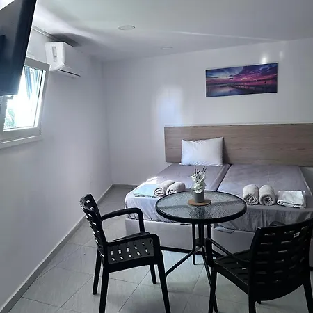 Apartment Ivi *